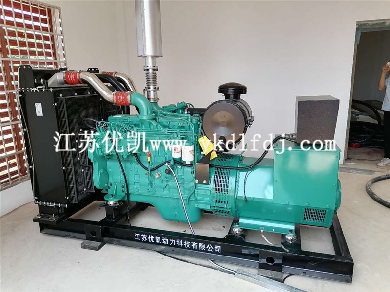 2020年9月1日，300KW康明斯發(fā)電機組交付廣西某單位辦公備用電源使用