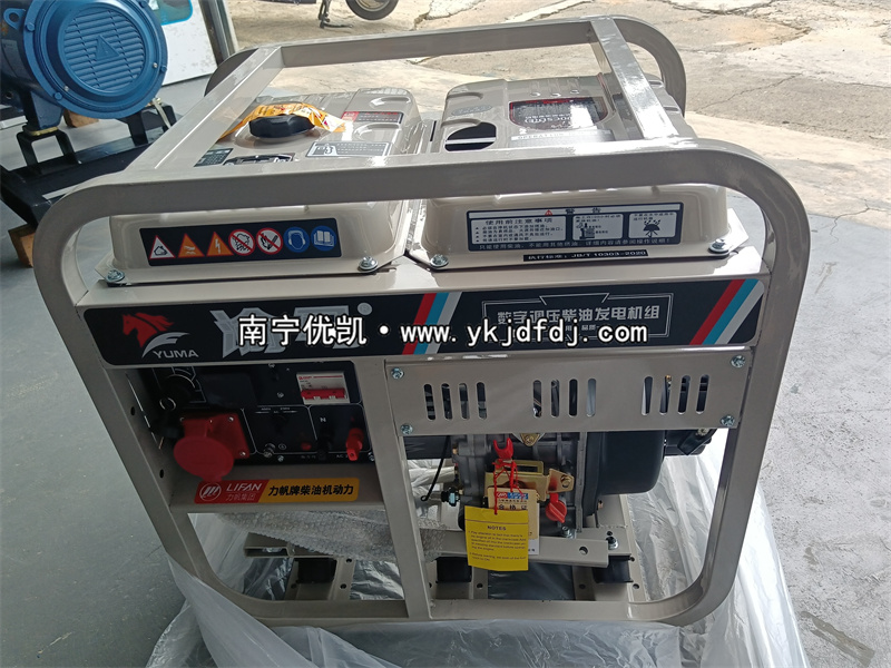 2022年8月18日，小型發(fā)電機8KW等功率柴油發(fā)電機組發(fā)貨南寧某工地