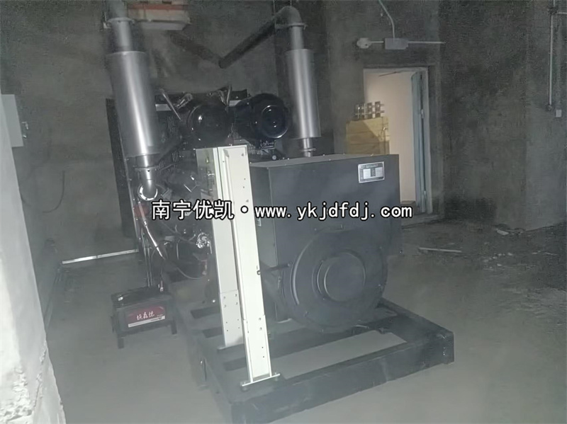 2024年3月25日，馬山高鐵站項(xiàng)目500kw凱普柴油發(fā)電機(jī)組安裝完成